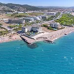 Ξενοδοχείο Caprici & Σάντα Σουζάνα